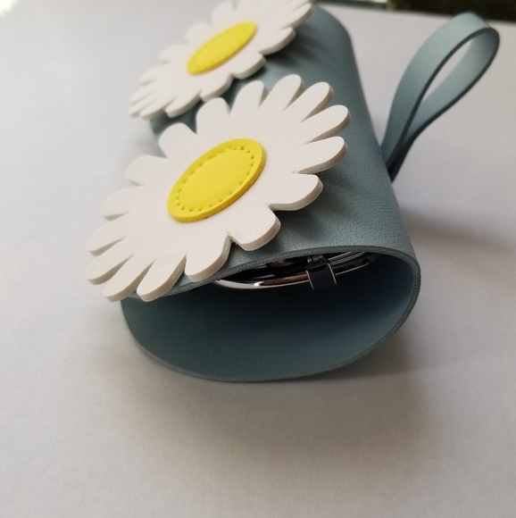 Super Kool Sunglasses Case 😎 - Picture 6 of 6